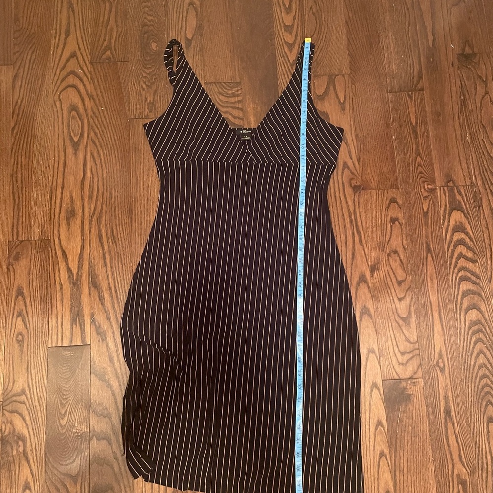 🔥🩷Guess 🩷Black and pink Pinstripe Midi Dress